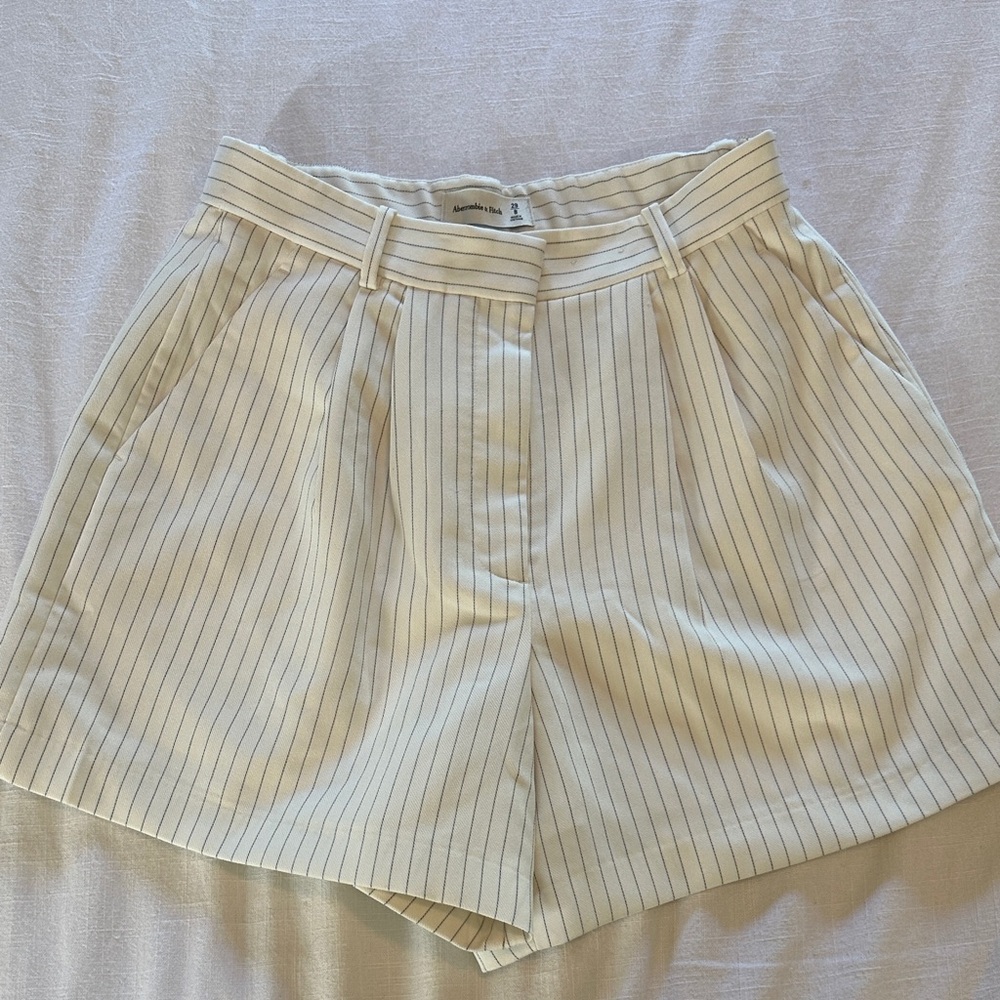 Abercrombie & Fitch High Waist Curve Love Sloane Tailored Striped Shorts - white